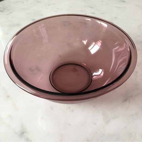 Pyrex 2.5 L Cranberry glass mixing  bowl model 325 - Picture 2 of 9